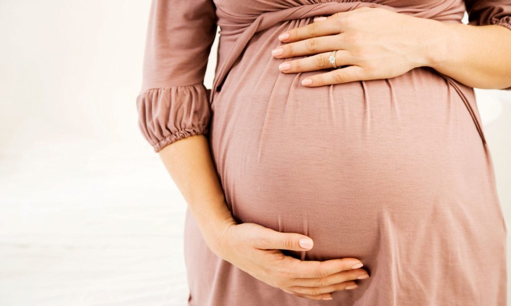 جزيئات سامة في مشيمات الحوامل تثبت خطر تلوث الهواء
