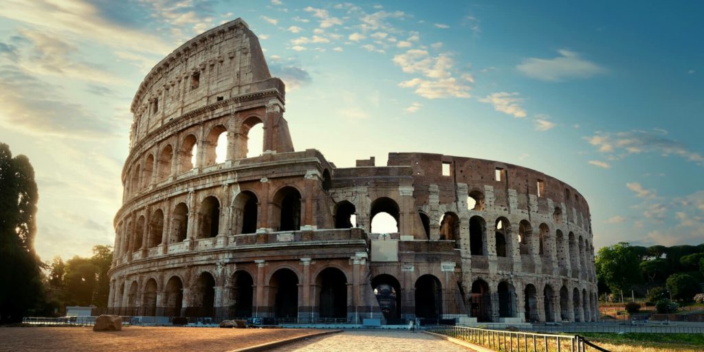 لماذا يعد الكولوسيوم من أعظم الأعمال الرومانية؟