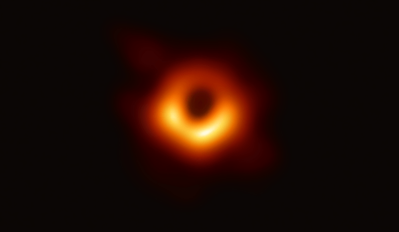 أول صورة ملتقطة لثقب أسود