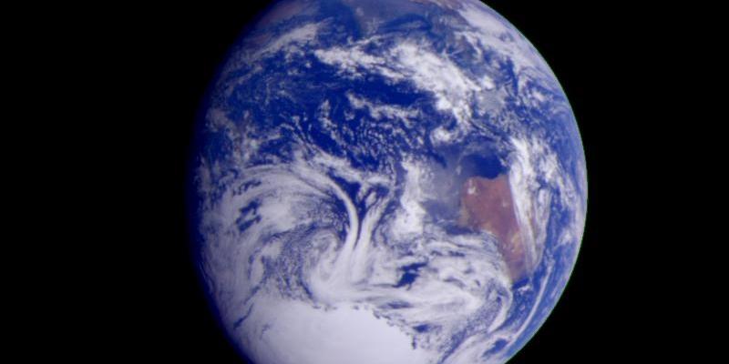 كوكب الأرض، حقوق الصورة: https://www.jpl.nasa.gov/images/earth-india-and-australia
