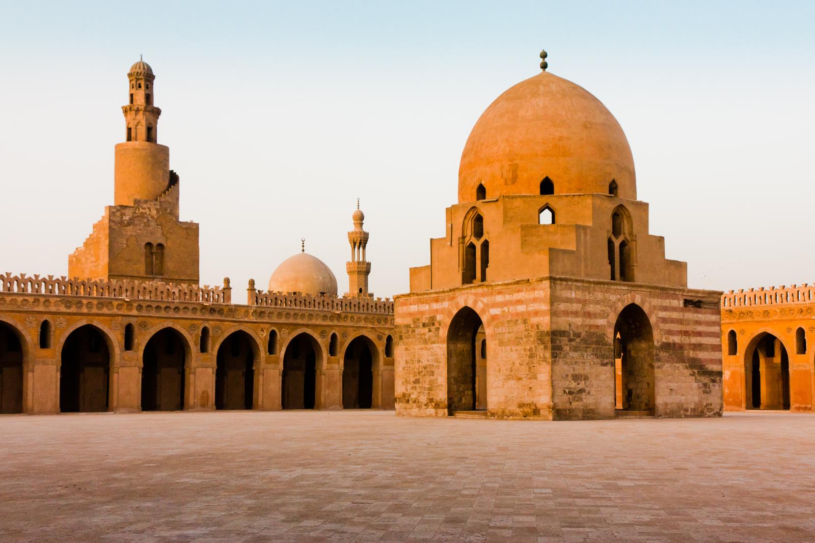 سلسلة العمارة الإسلامية مسجد ابن طولون في القاهرة موقع الأكاديمية بوست